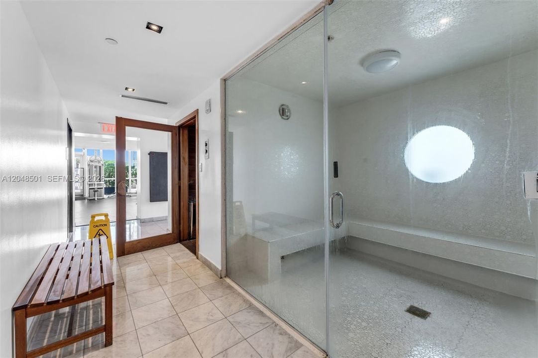 For Rent: $4,500 (1 beds, 1 baths, 776 Square Feet)