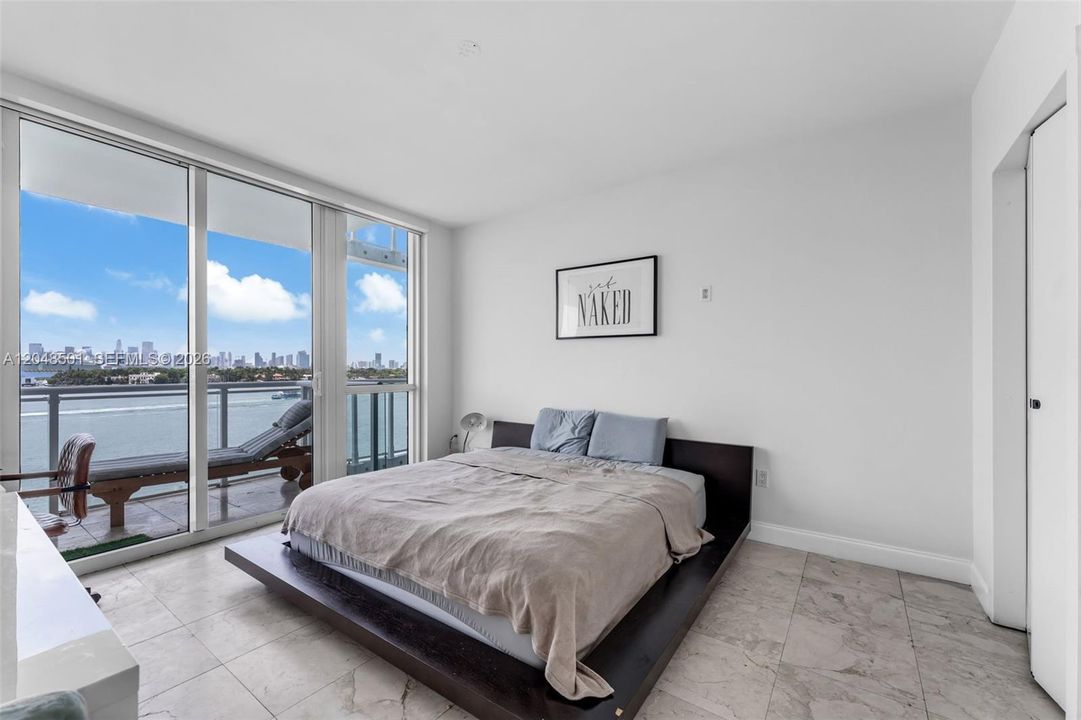 For Rent: $4,500 (1 beds, 1 baths, 776 Square Feet)