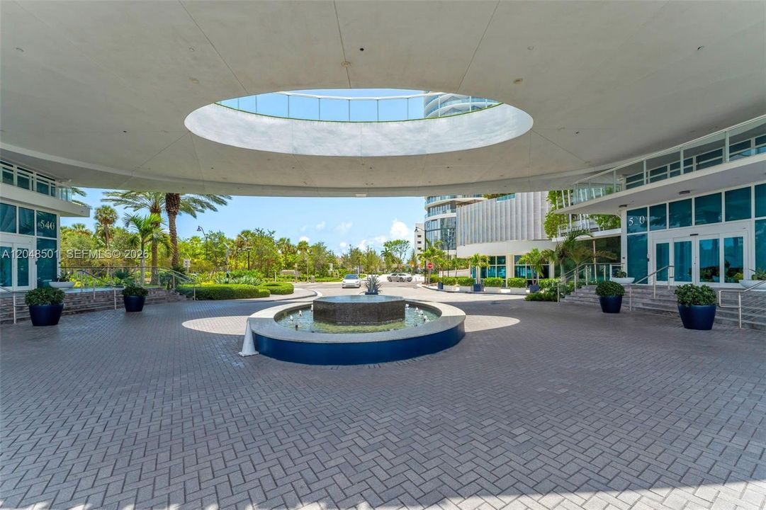 For Rent: $4,500 (1 beds, 1 baths, 776 Square Feet)