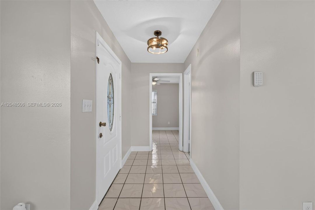 For Sale: $450,000 (2 beds, 2 baths, 1517 Square Feet)