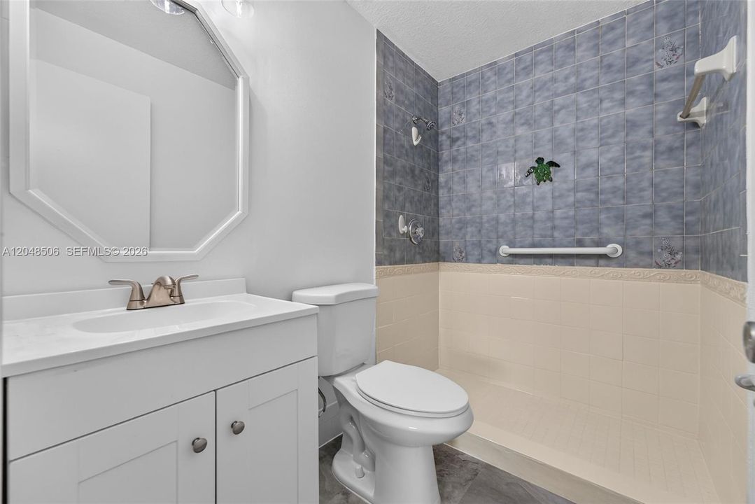 For Sale: $450,000 (2 beds, 2 baths, 1517 Square Feet)