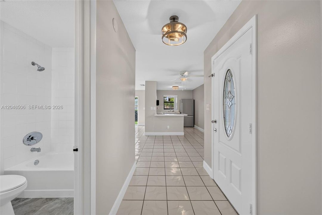 For Sale: $450,000 (2 beds, 2 baths, 1517 Square Feet)