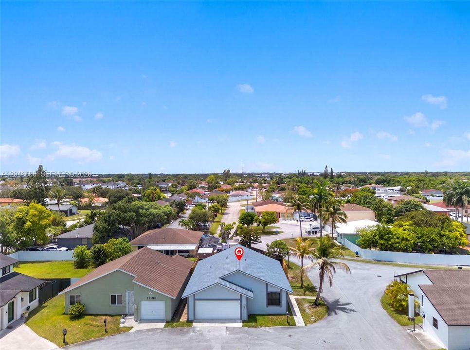 For Sale: $450,000 (2 beds, 2 baths, 1517 Square Feet)
