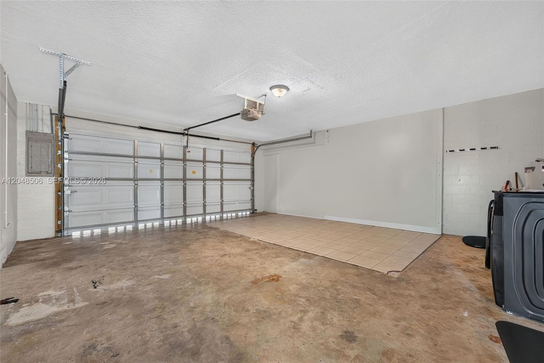 For Sale: $450,000 (2 beds, 2 baths, 1517 Square Feet)
