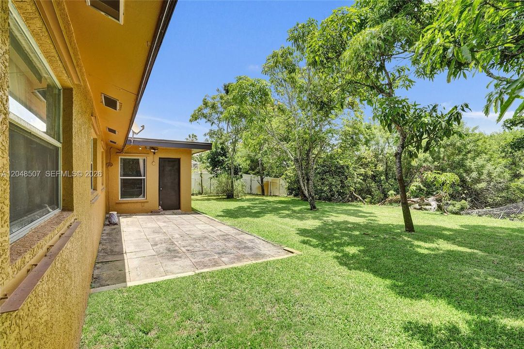На продажу: $535,000 (3 спален, 2 ванн, 1628 Квадратных фут)
