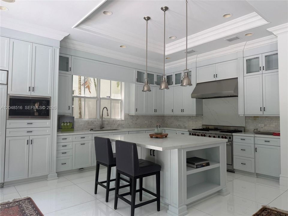 For Sale: $2,650,000 (4 beds, 3 baths, 2846 Square Feet)