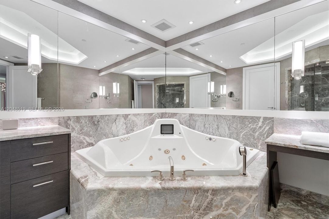 For Sale: $2,650,000 (2 beds, 2 baths, 2235 Square Feet)