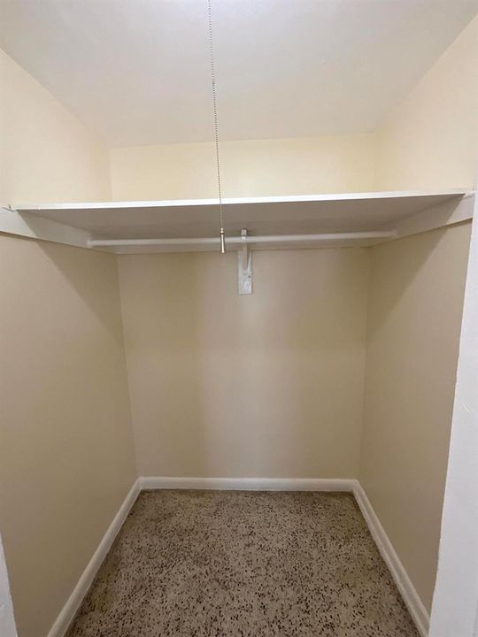walking closet 1