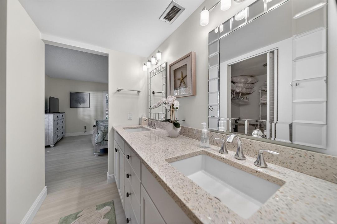 primarybath2.jpg-FULL