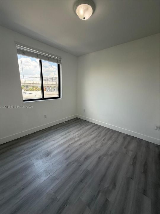 For Rent: $2,400 (2 beds, 2 baths, 865 Square Feet)