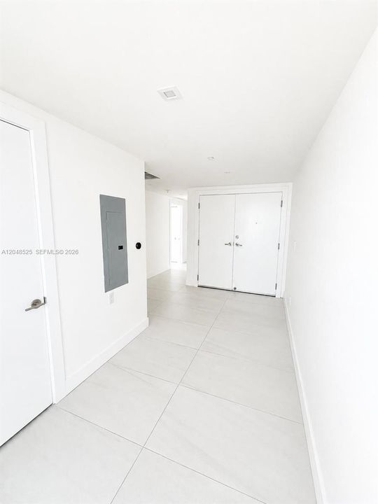 For Sale: $2,379,000 (3 beds, 3 baths, 1830 Square Feet)