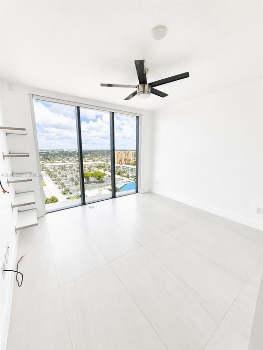 For Sale: $2,379,000 (3 beds, 3 baths, 1830 Square Feet)