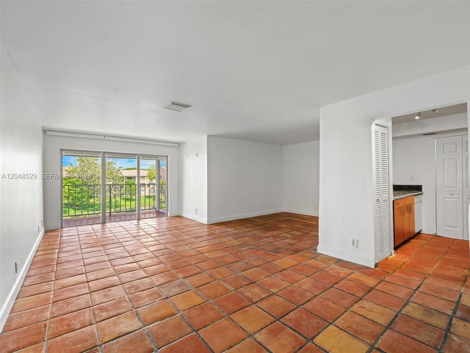 For Sale: $269,900 (3 beds, 2 baths, 1119 Square Feet)