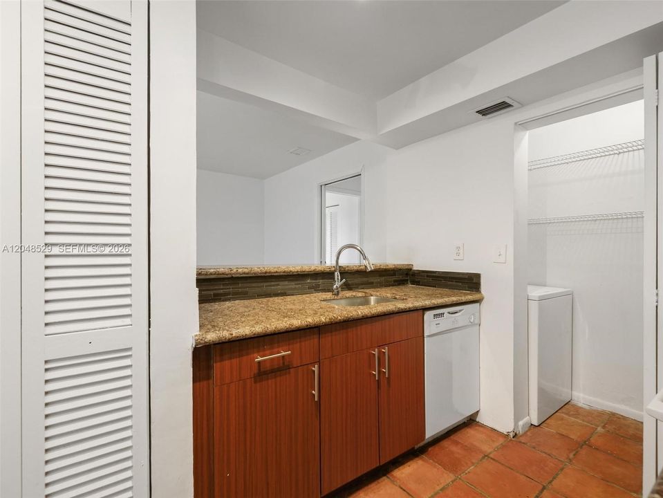 For Sale: $269,900 (3 beds, 2 baths, 1119 Square Feet)