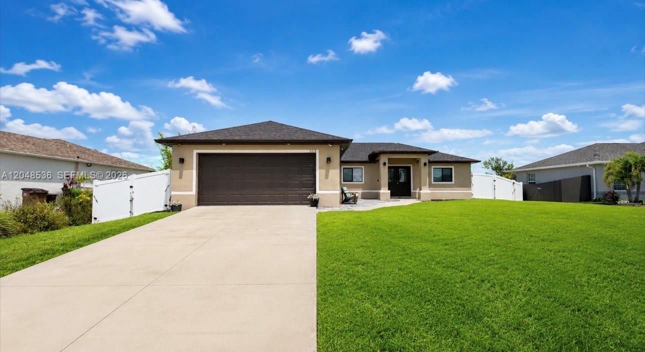 For Sale: $420,000 (4 beds, 2 baths, 1648 Square Feet)