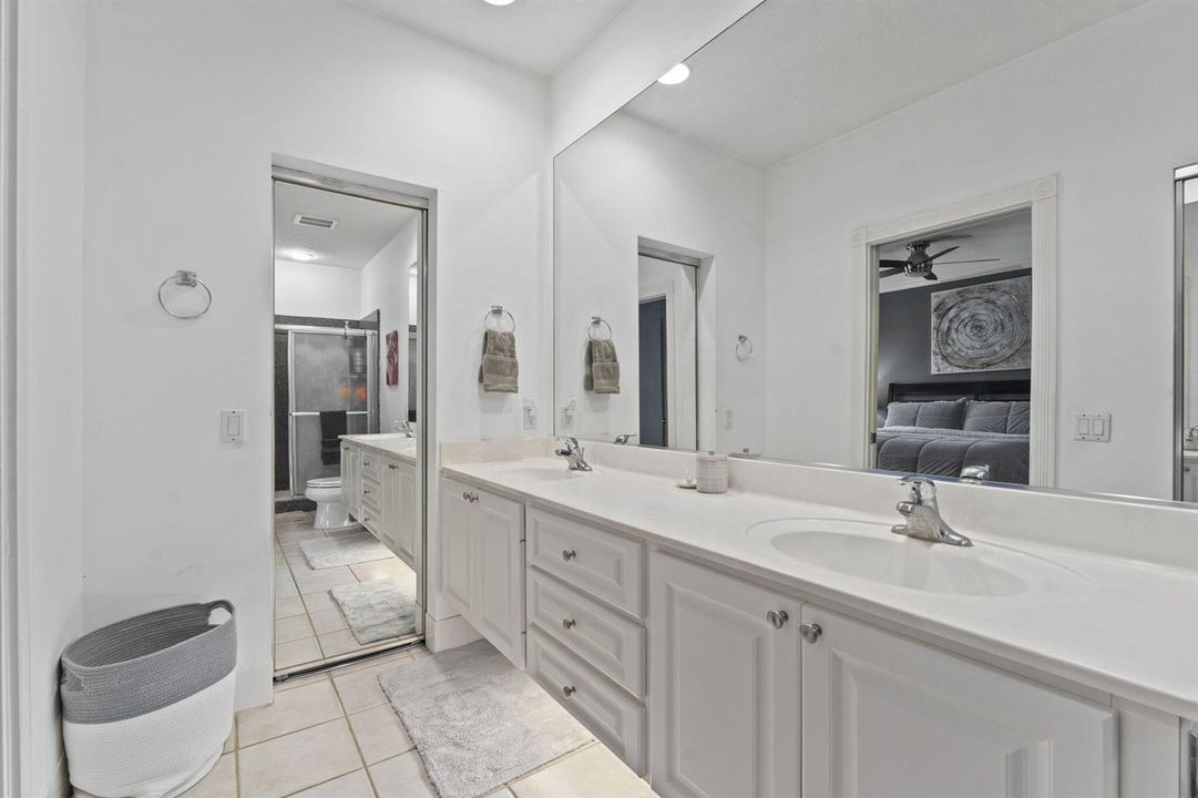 OWNERS SUITE BATH