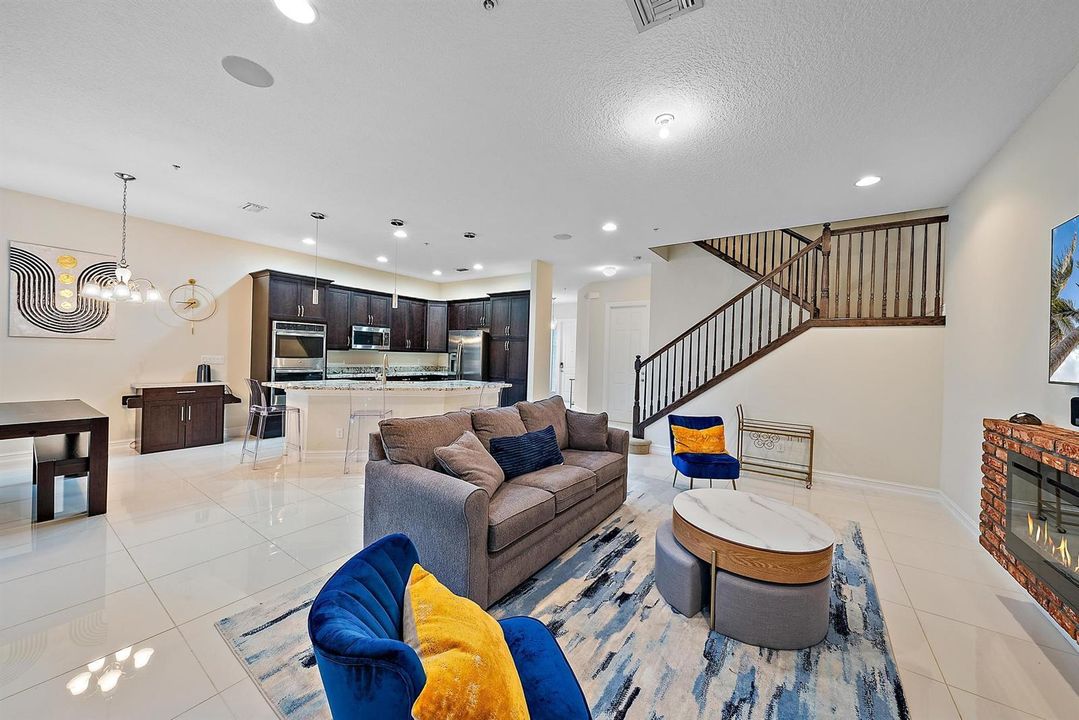 Living/Kitchen