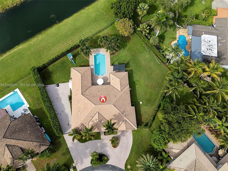 Recently Sold: $1,850,000 (5 beds, 4 baths, 3047 Square Feet)