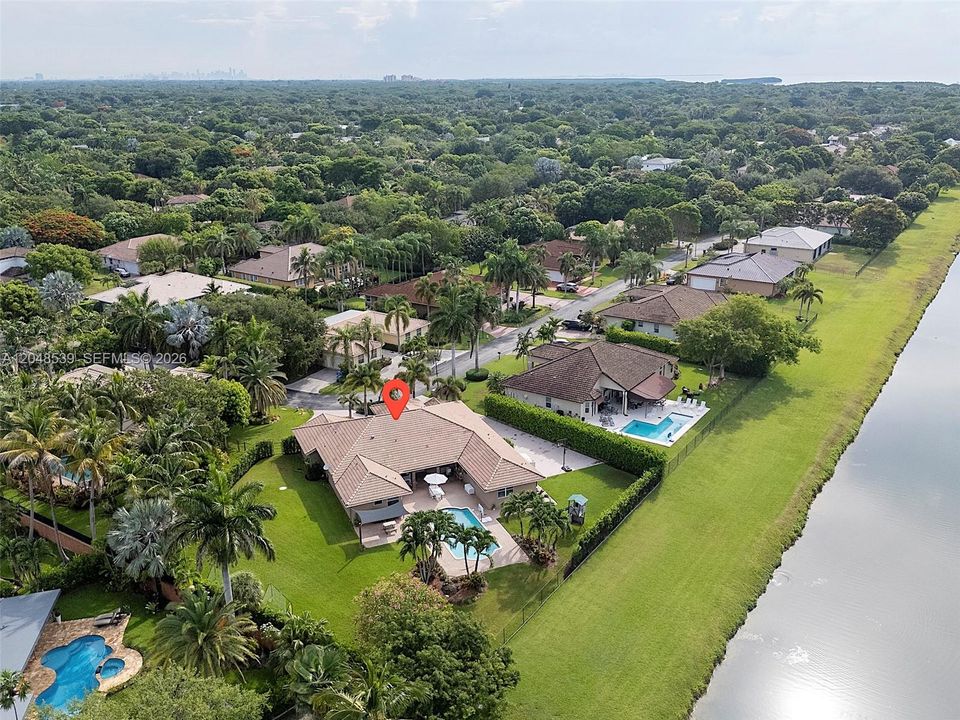 Recently Sold: $1,850,000 (5 beds, 4 baths, 3047 Square Feet)