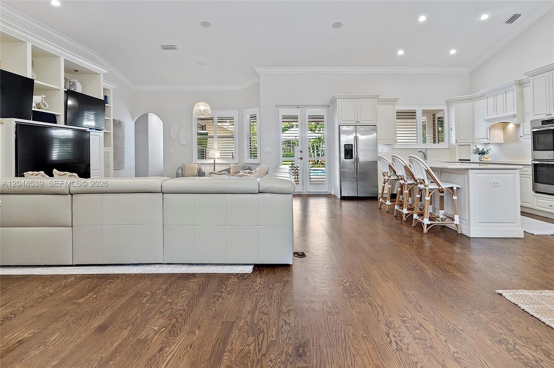 Recently Sold: $1,850,000 (5 beds, 4 baths, 3047 Square Feet)