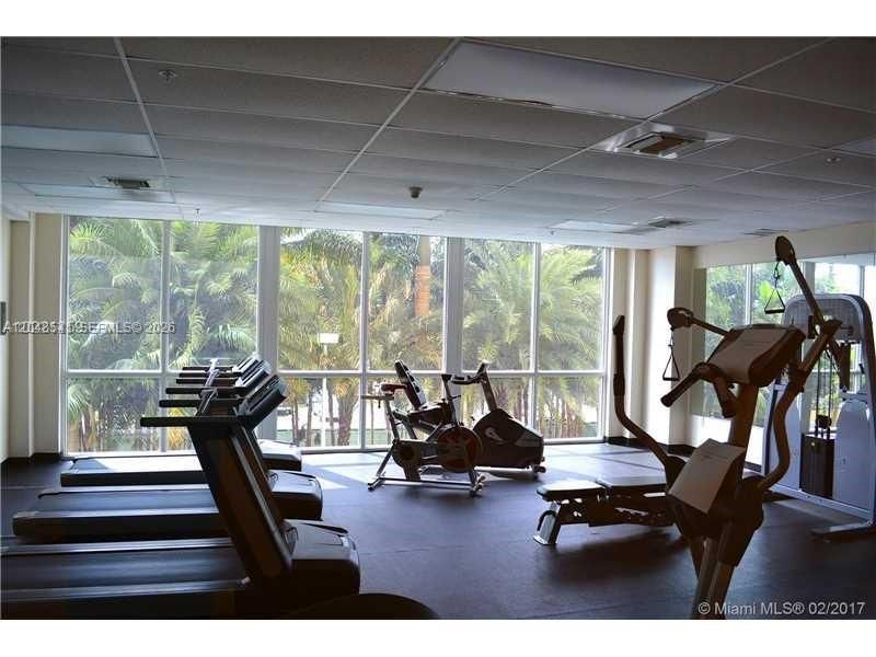 For Rent: $2,400 (1 beds, 1 baths, 595 Square Feet)