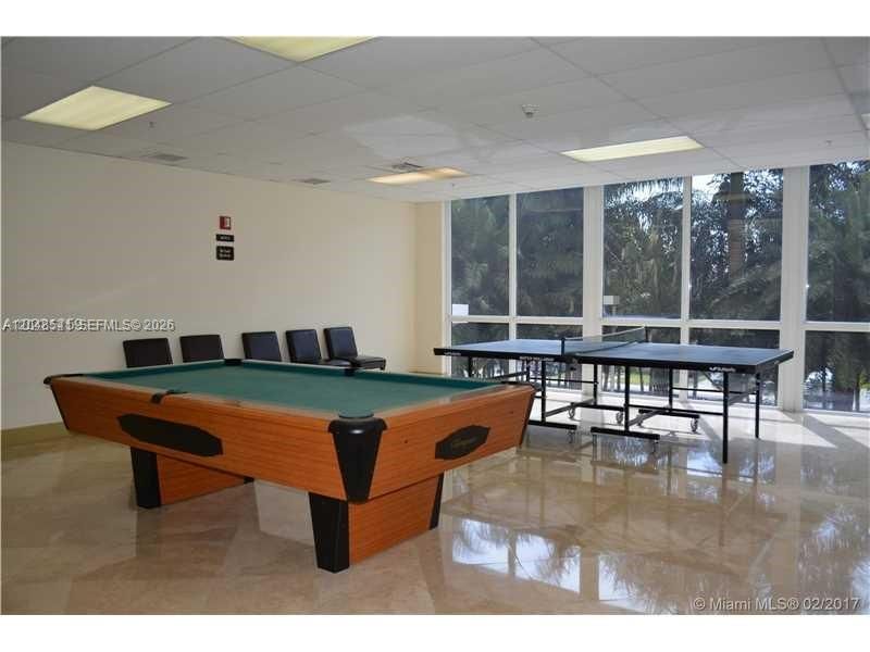 For Rent: $2,400 (1 beds, 1 baths, 595 Square Feet)
