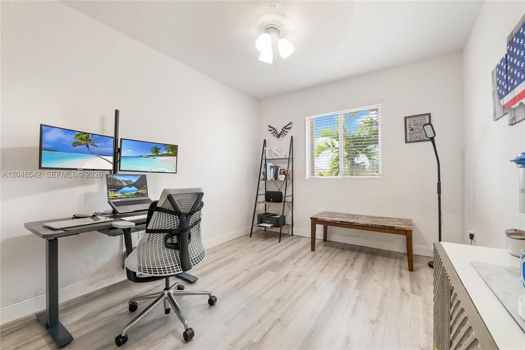 For Rent: $3,850 (4 beds, 2 baths, 2368 Square Feet)