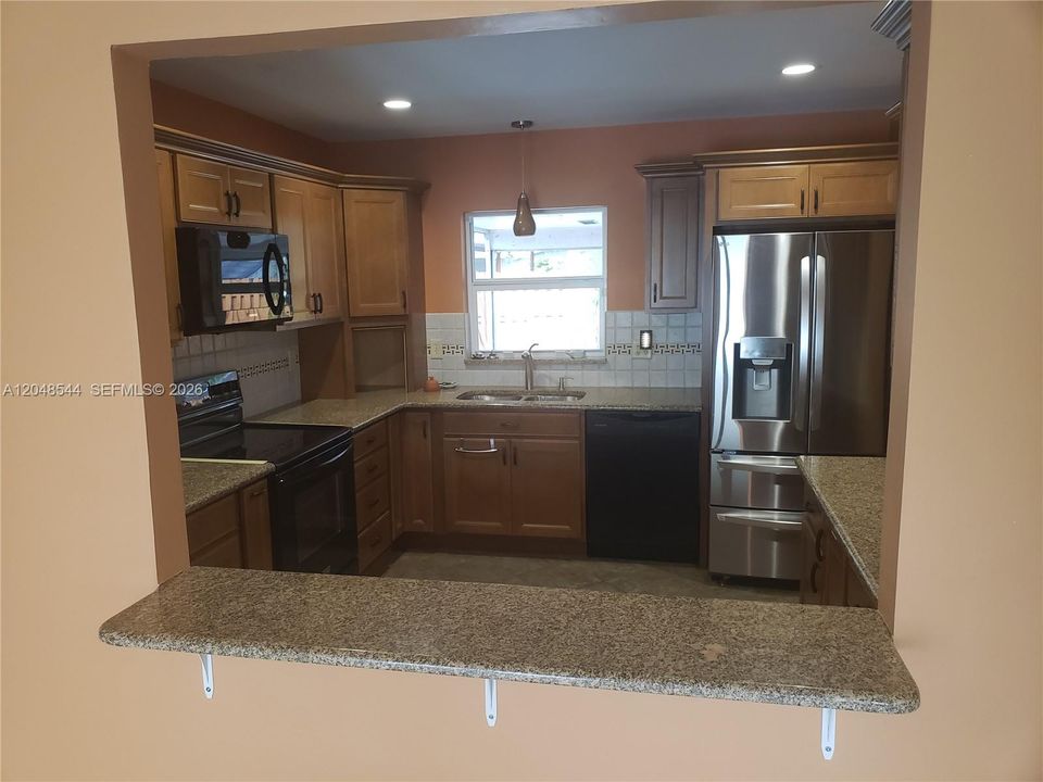Updated kitchen home for sale Pembroke Pines FL