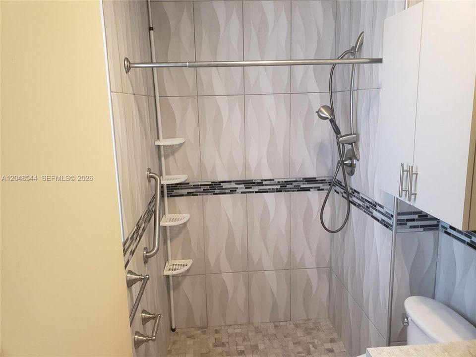 Move-in ready home Pembroke Pines 33023