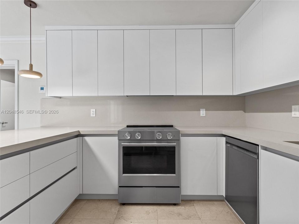 For Rent: $17,000 (4 beds, 4 baths, 2624 Square Feet)