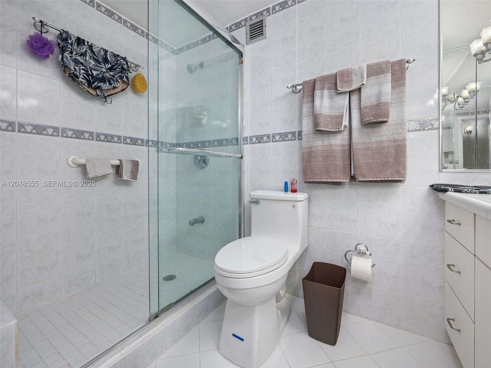 На продажу: $399,000 (1 спален, 1 ванн, 880 Квадратных фут)