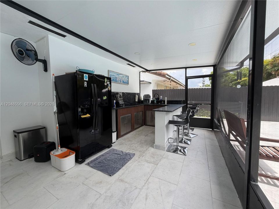For Rent: $4,500 (3 beds, 2 baths, 1813 Square Feet)