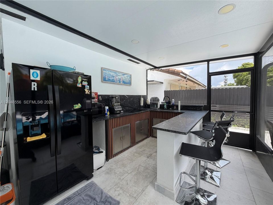 For Rent: $4,500 (3 beds, 2 baths, 1813 Square Feet)
