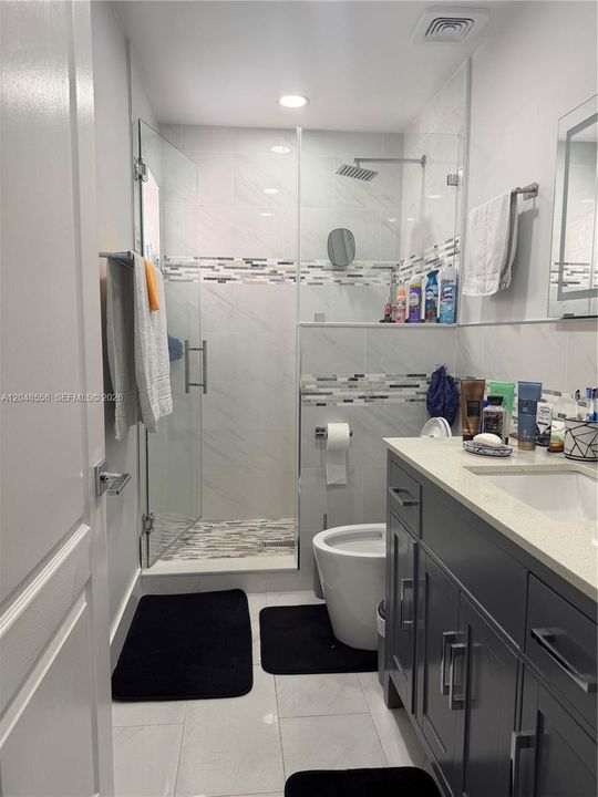For Rent: $4,500 (3 beds, 2 baths, 1813 Square Feet)