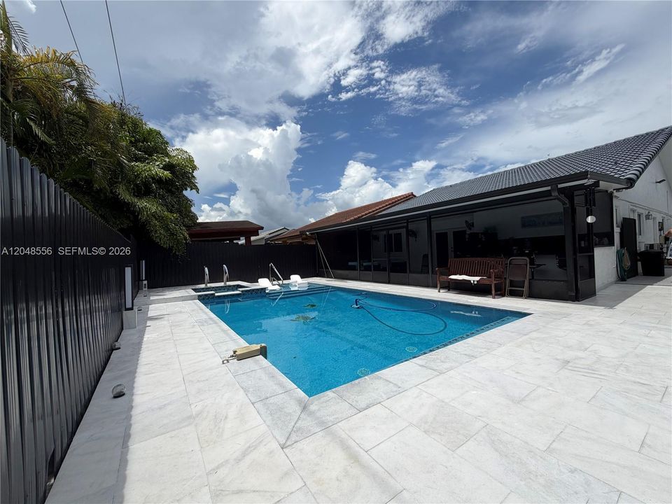 For Rent: $4,500 (3 beds, 2 baths, 1813 Square Feet)