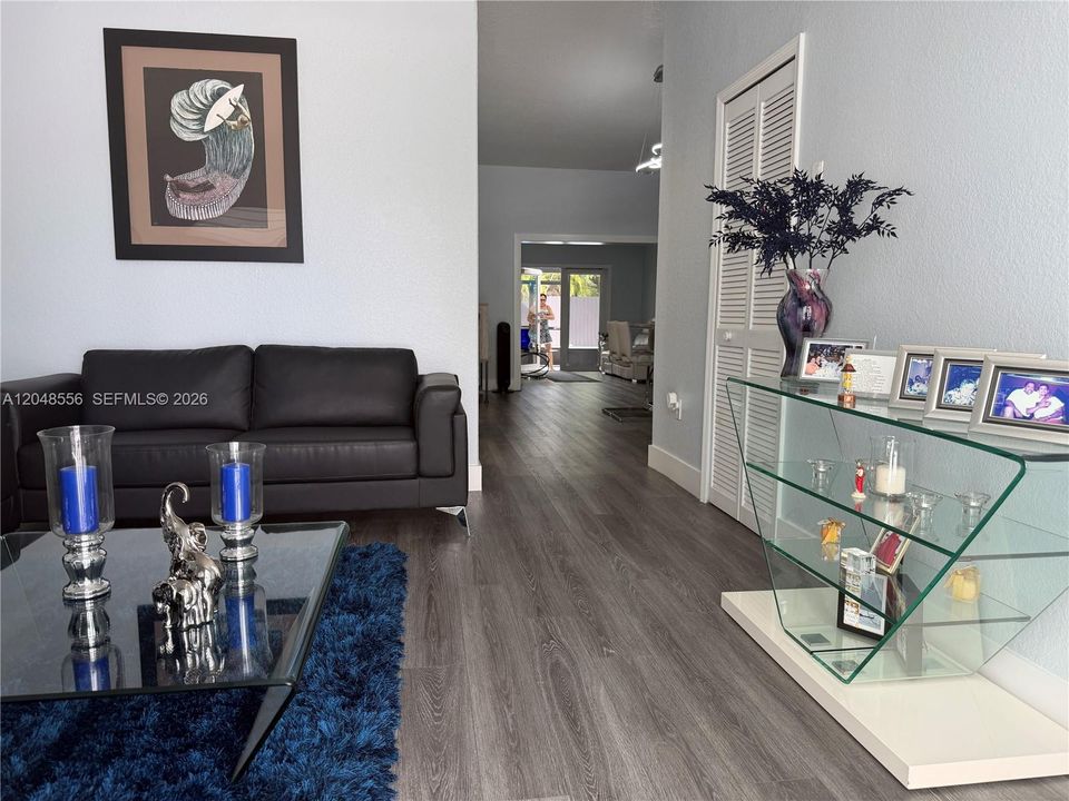 For Rent: $4,500 (3 beds, 2 baths, 1813 Square Feet)