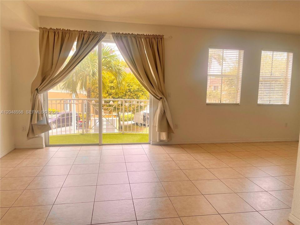 For Rent: $2,850 (3 beds, 2 baths, 1364 Square Feet)