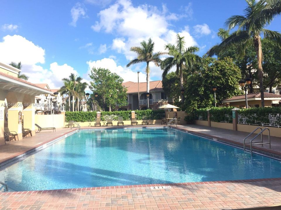 For Rent: $2,850 (3 beds, 2 baths, 1364 Square Feet)