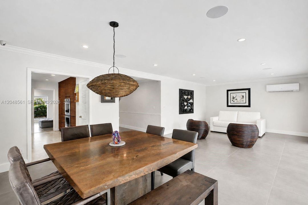 For Rent: $11,500 (4 beds, 3 baths, 2747 Square Feet)