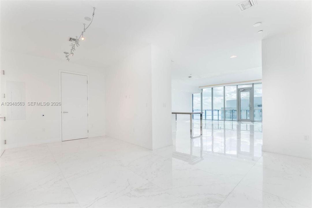 For Sale: $2,690,000 (2 beds, 3 baths, 2070 Square Feet)