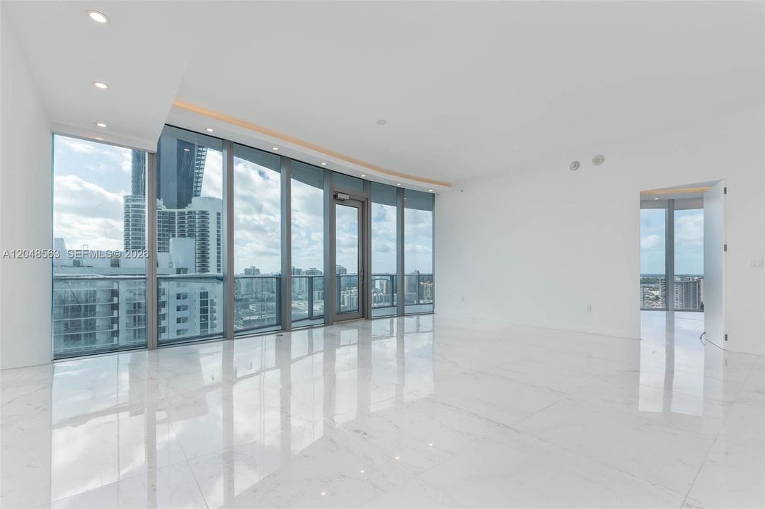 For Sale: $2,690,000 (2 beds, 3 baths, 2070 Square Feet)