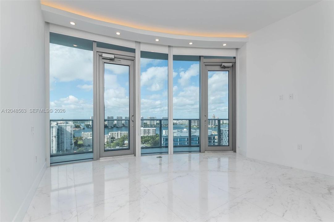 For Sale: $2,690,000 (2 beds, 3 baths, 2070 Square Feet)