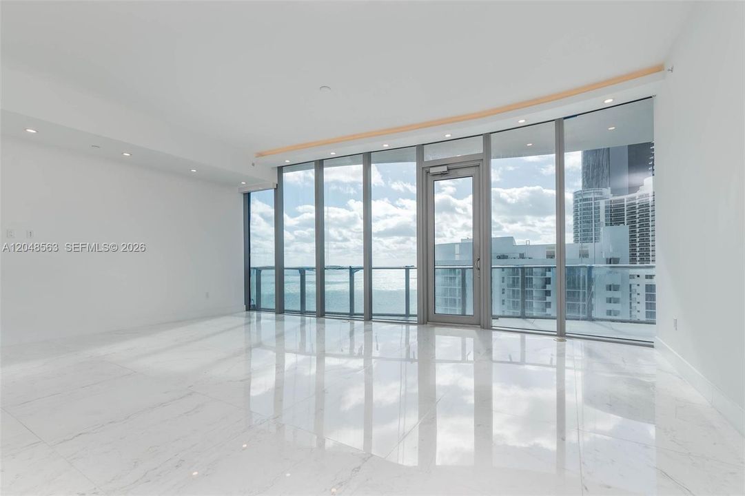 For Sale: $2,690,000 (2 beds, 3 baths, 2070 Square Feet)