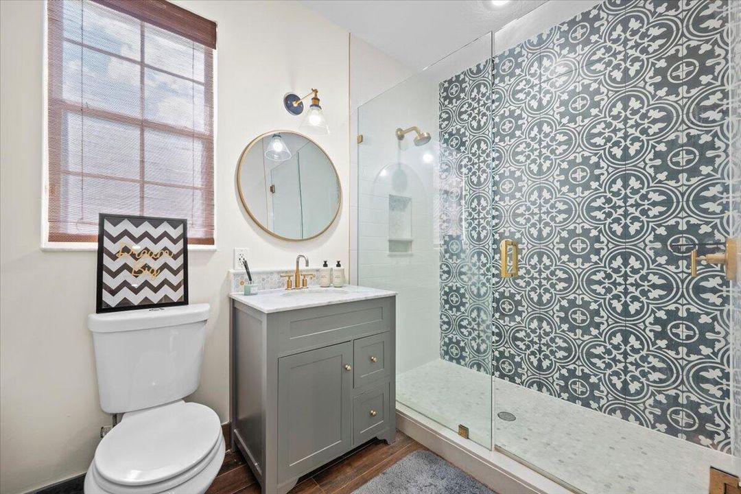 full bath upstairs