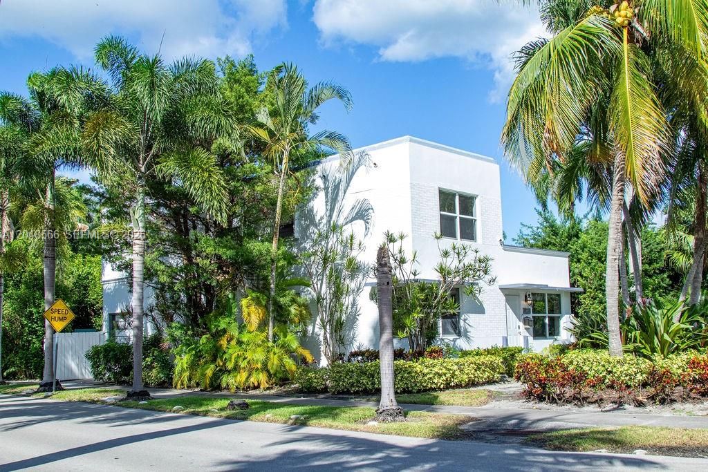 For Sale: $1,250,000 (4 beds, 3 baths, 2304 Square Feet)