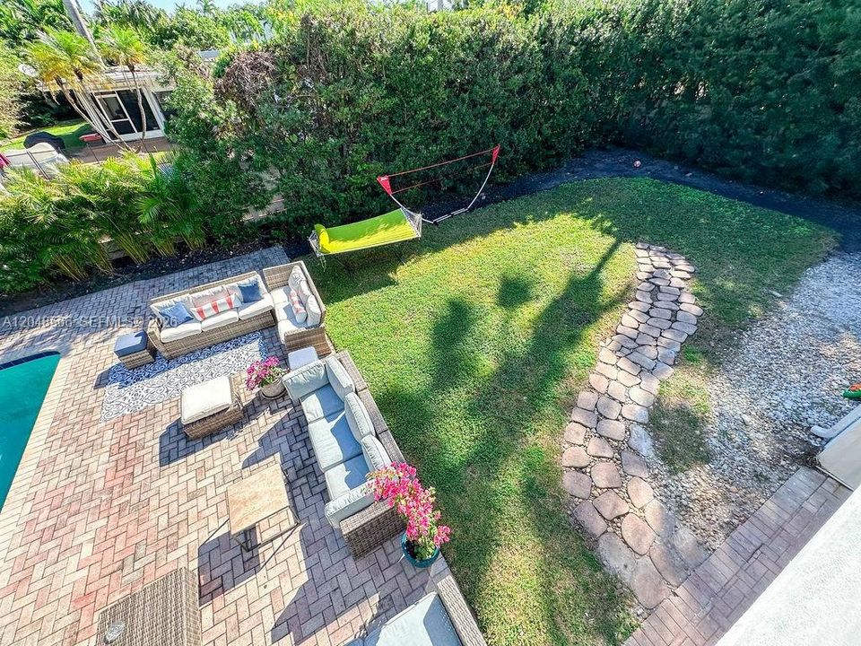 For Sale: $1,250,000 (4 beds, 3 baths, 2304 Square Feet)