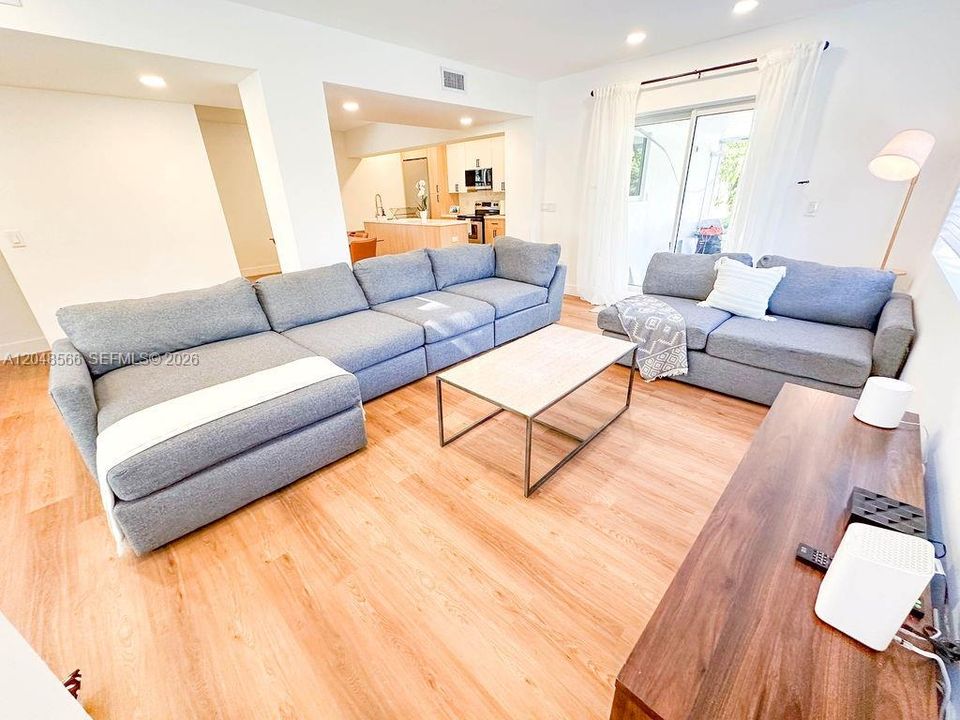For Sale: $1,250,000 (4 beds, 3 baths, 2304 Square Feet)