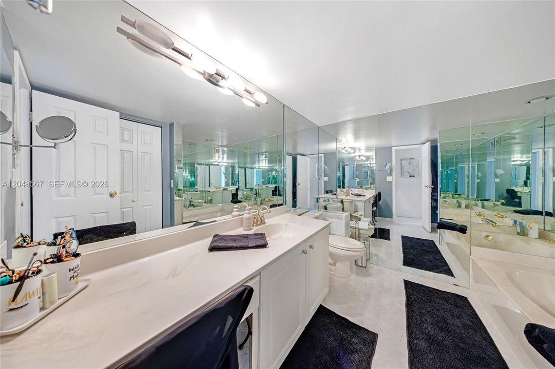For Rent: $2,750 (2 beds, 2 baths, 1430 Square Feet)