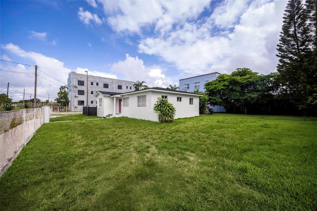 待售: $1,000,000 (0.23 acres)