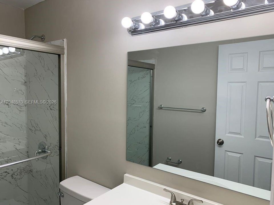 For Rent: $2,000 (2 beds, 1 baths, 805 Square Feet)